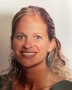 LAUREN DECKER – DE